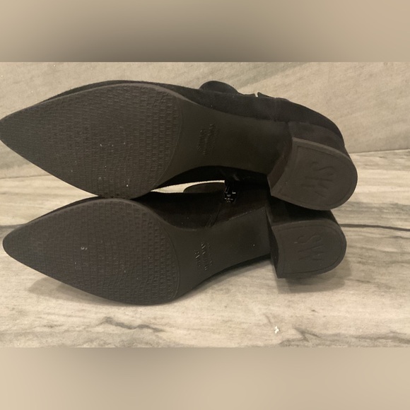 Stuart Weitzman Black Suede Ankle Boots - Picture 12 of 13